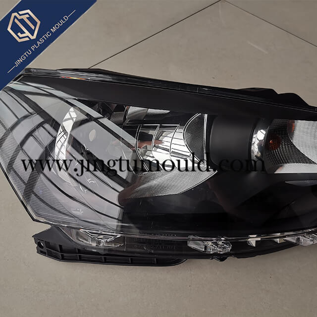 Mould for Automobile Lamp Fitting 